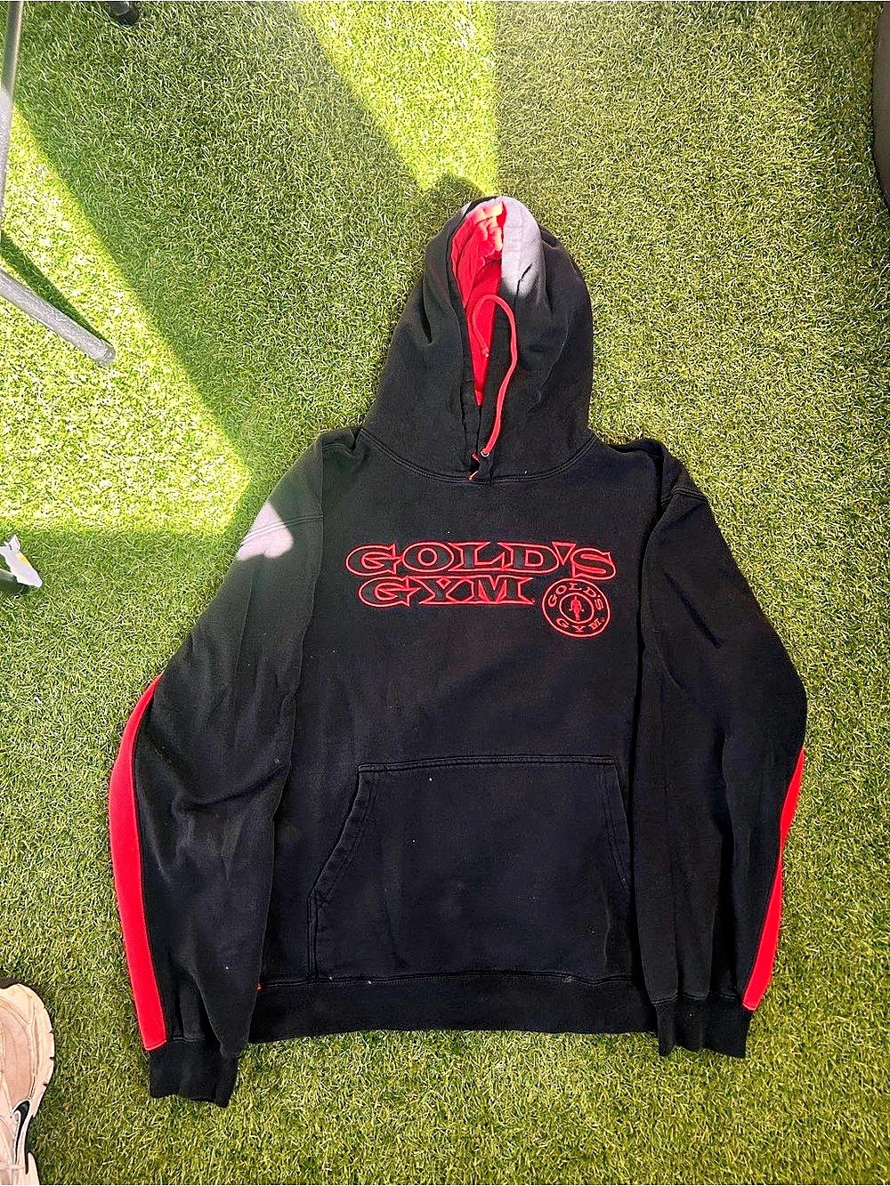 Gold's Gym Graphic Pullover Hoodie in Black & Red Like New